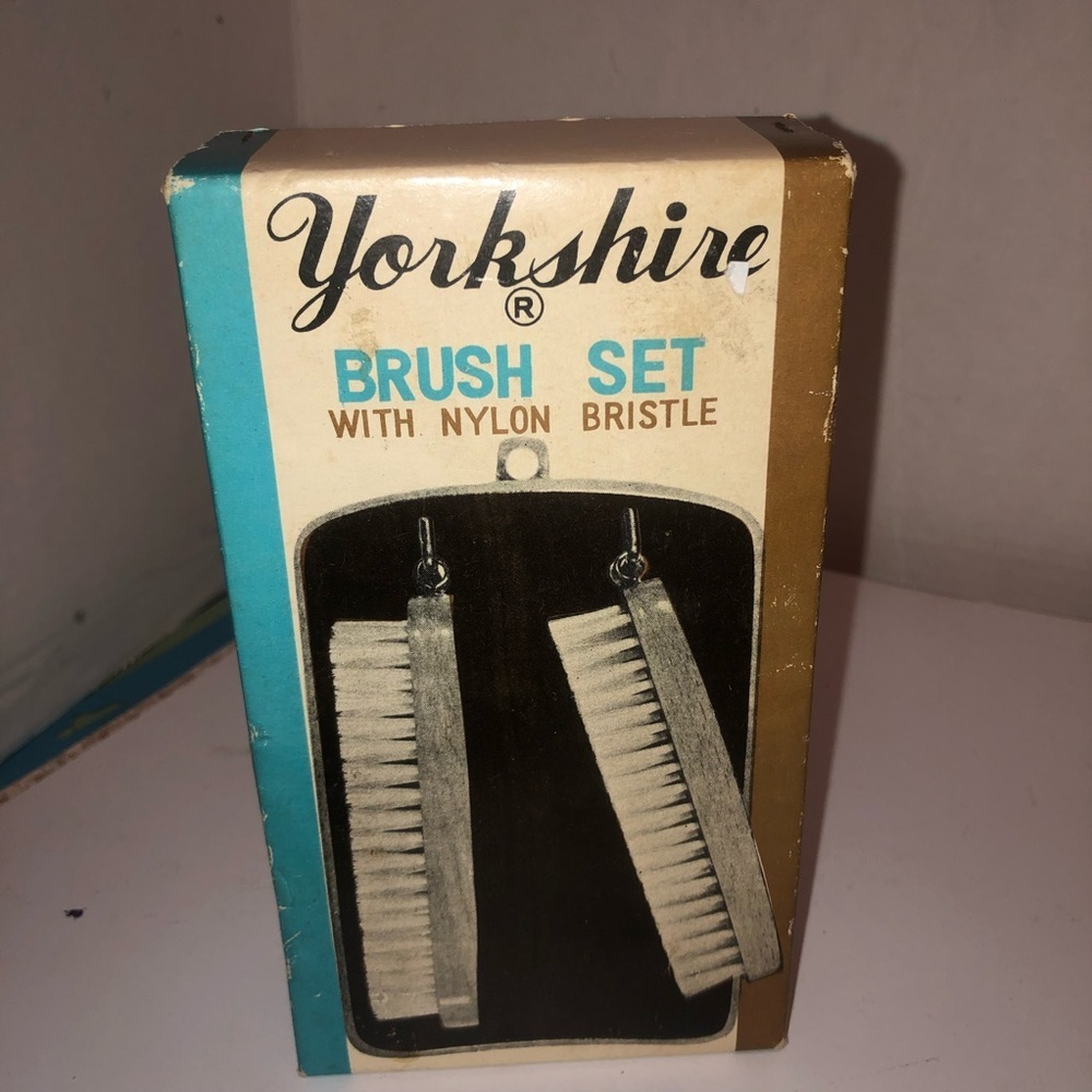 Yorkshire Nylon Bristle Brush Set , hangs on frame on the wall-new